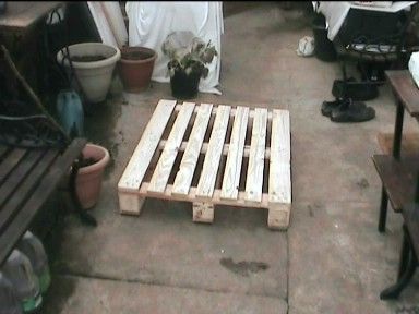 How to Dismantle a Pallet