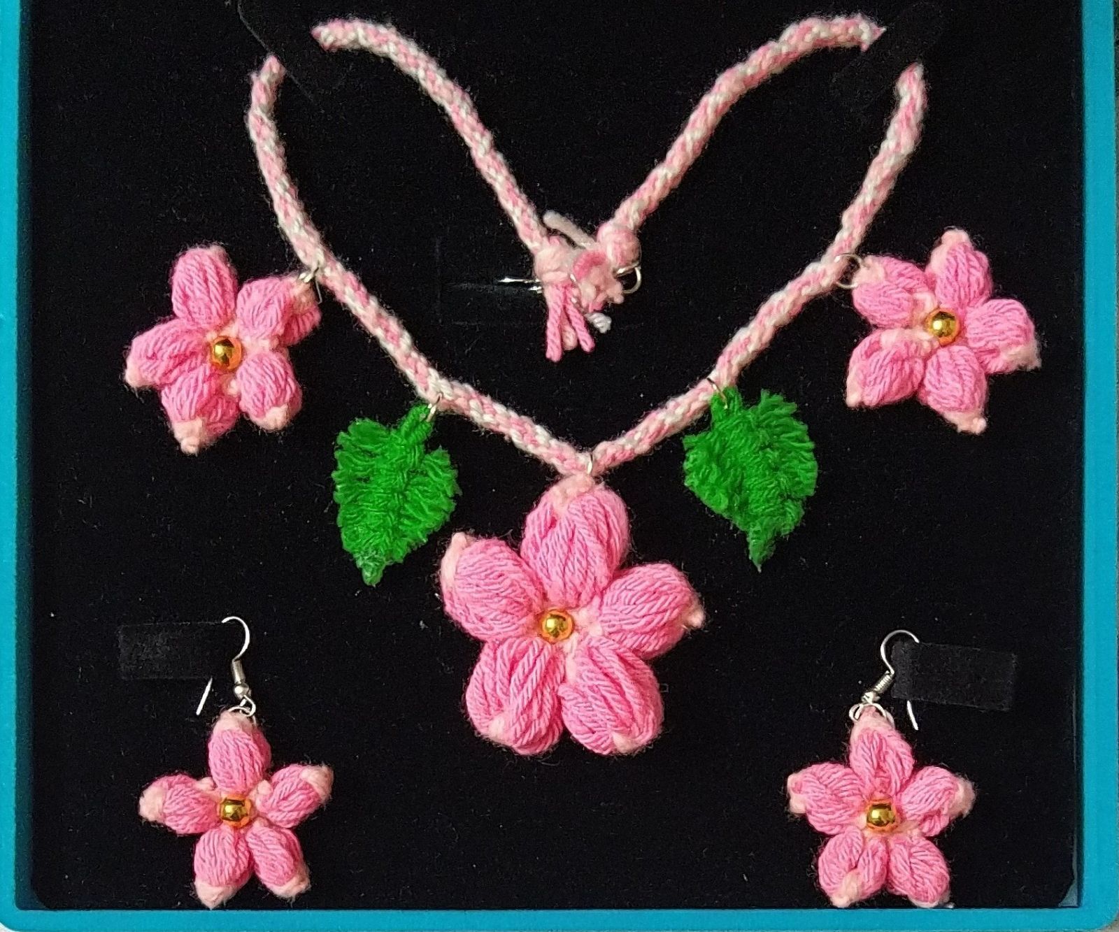 Yarn Necklace With Matching Earrings