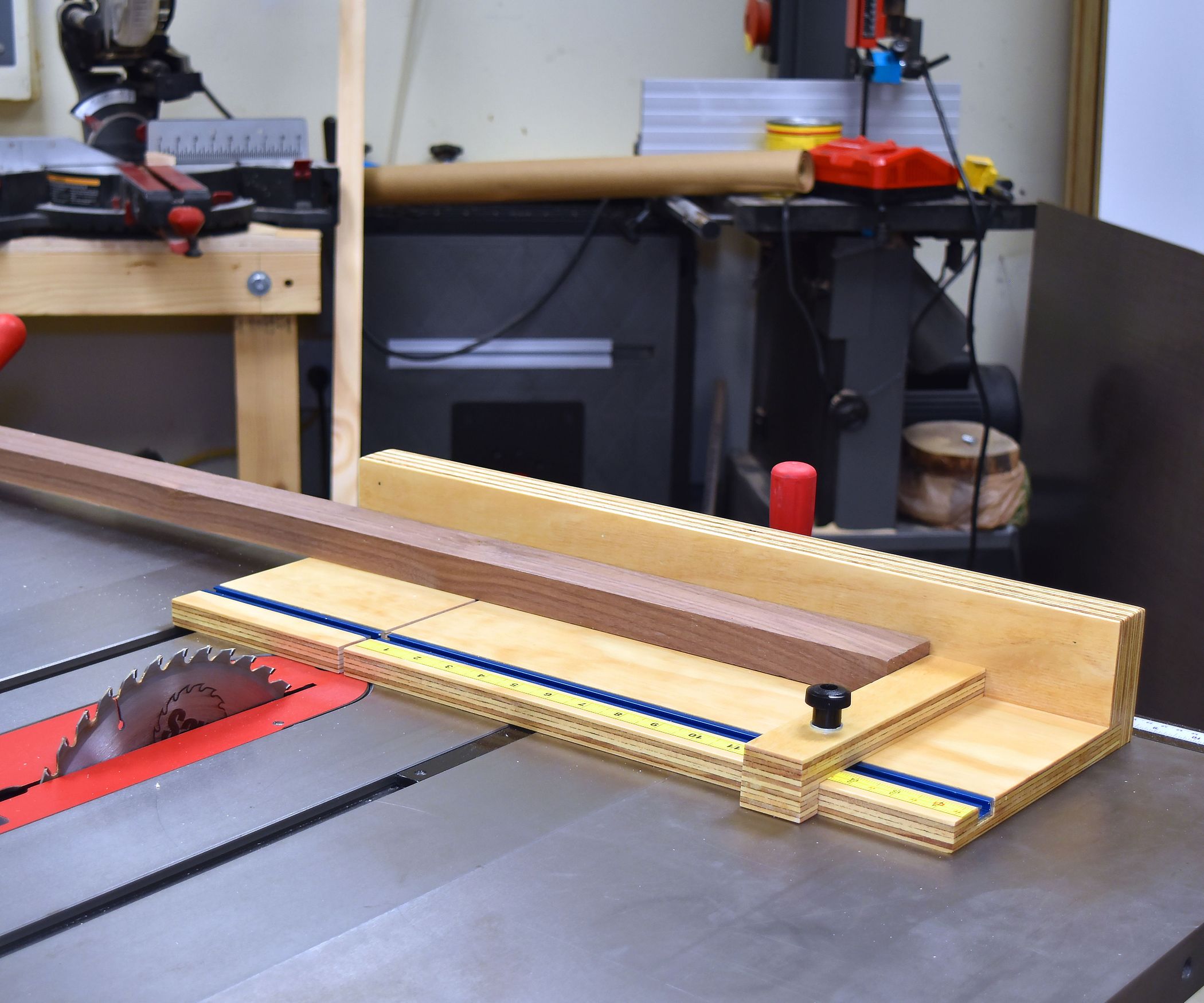 Mini Table Saw Crosscut Sled : 11 Steps (with Pictures) - Instructables