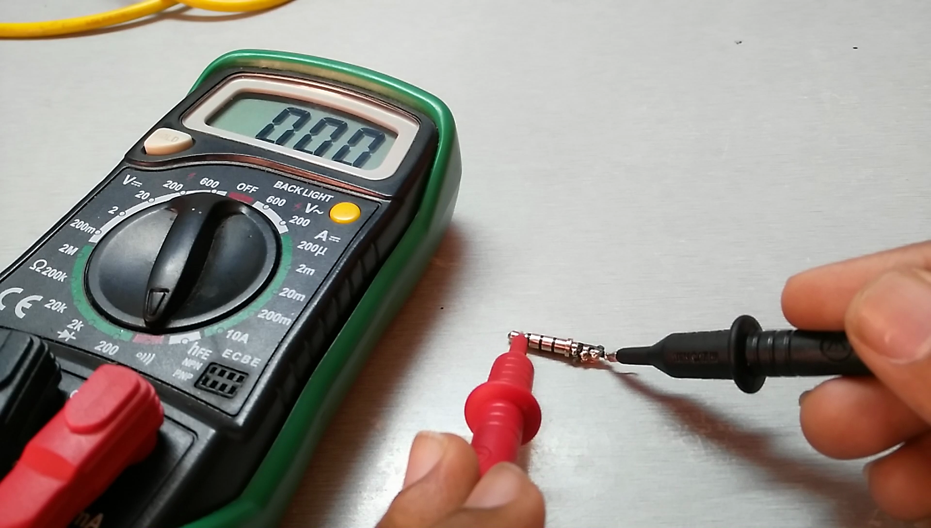 How to Fix Broken Headphone Jack ! : 8 Steps (with Pictures