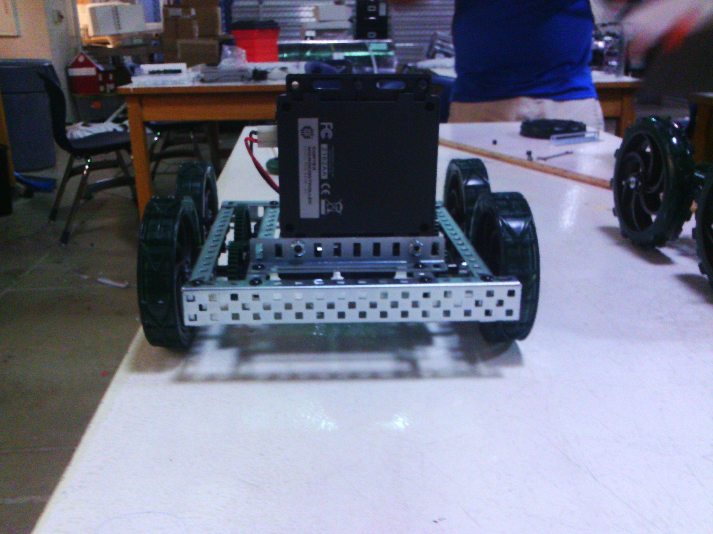 4 Jumbo Wheel Robot