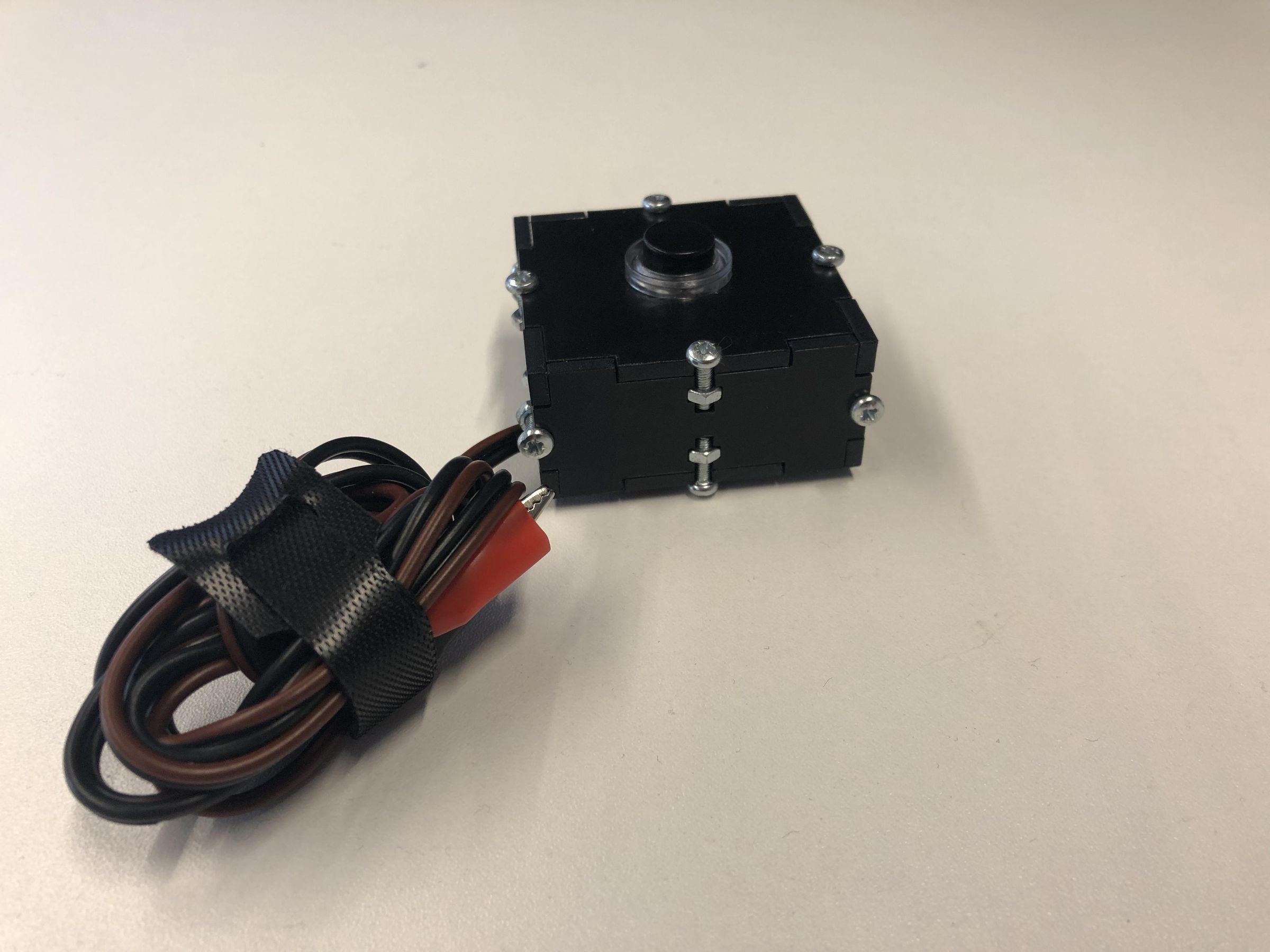 D4E1 - MaKey MaKey Doorbell Button for Rehabilitation Exercises