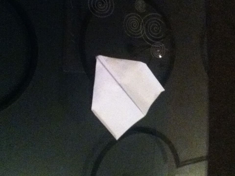 How To Make A Paper Airplane That Flies Far.