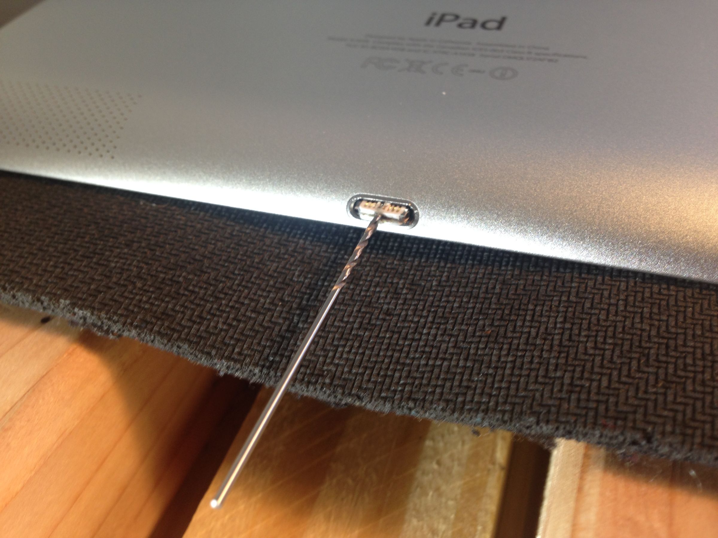 Extract a Broken Lightning Plug From Your IPad 6 Steps (with Pictures) Instructables