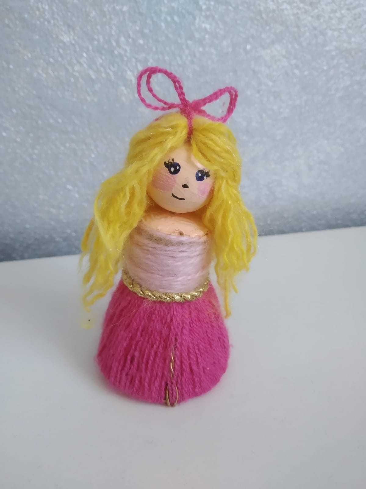Simple Yarn Doll 14 Steps Instructables