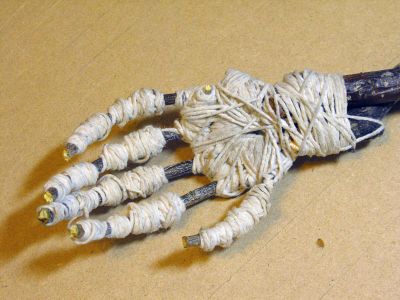 DIY Skeleton Made From Sticks, String, Foam and Mache' : 5 Steps (with ...