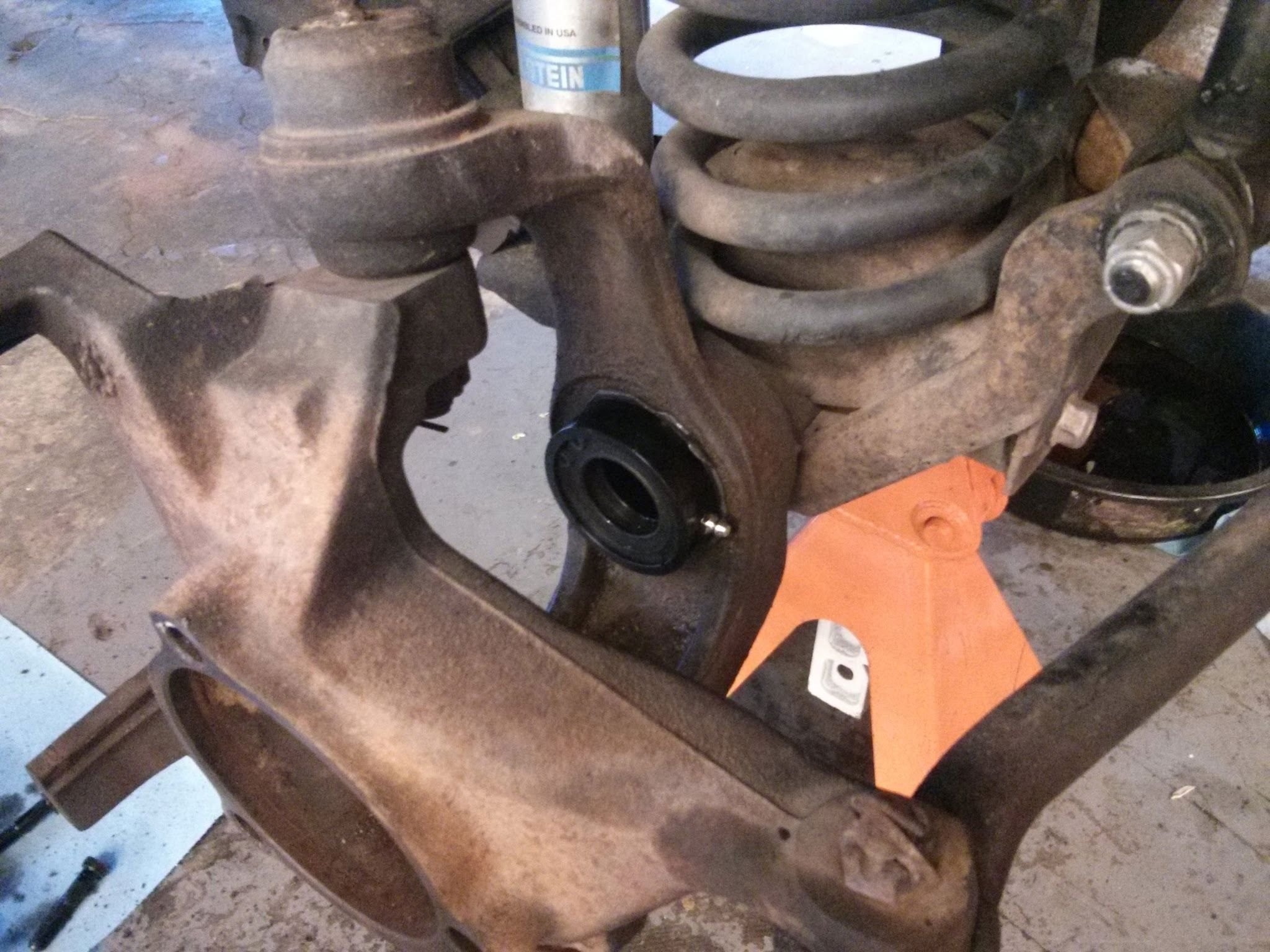 Replacing the Front Inner Axle Seals on a '99 XJ Dana 30 Axle. I Made