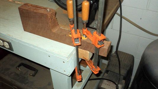 Using a Bench Vise to Easily Straighten and Strip Wire : 8 Steps (with ...