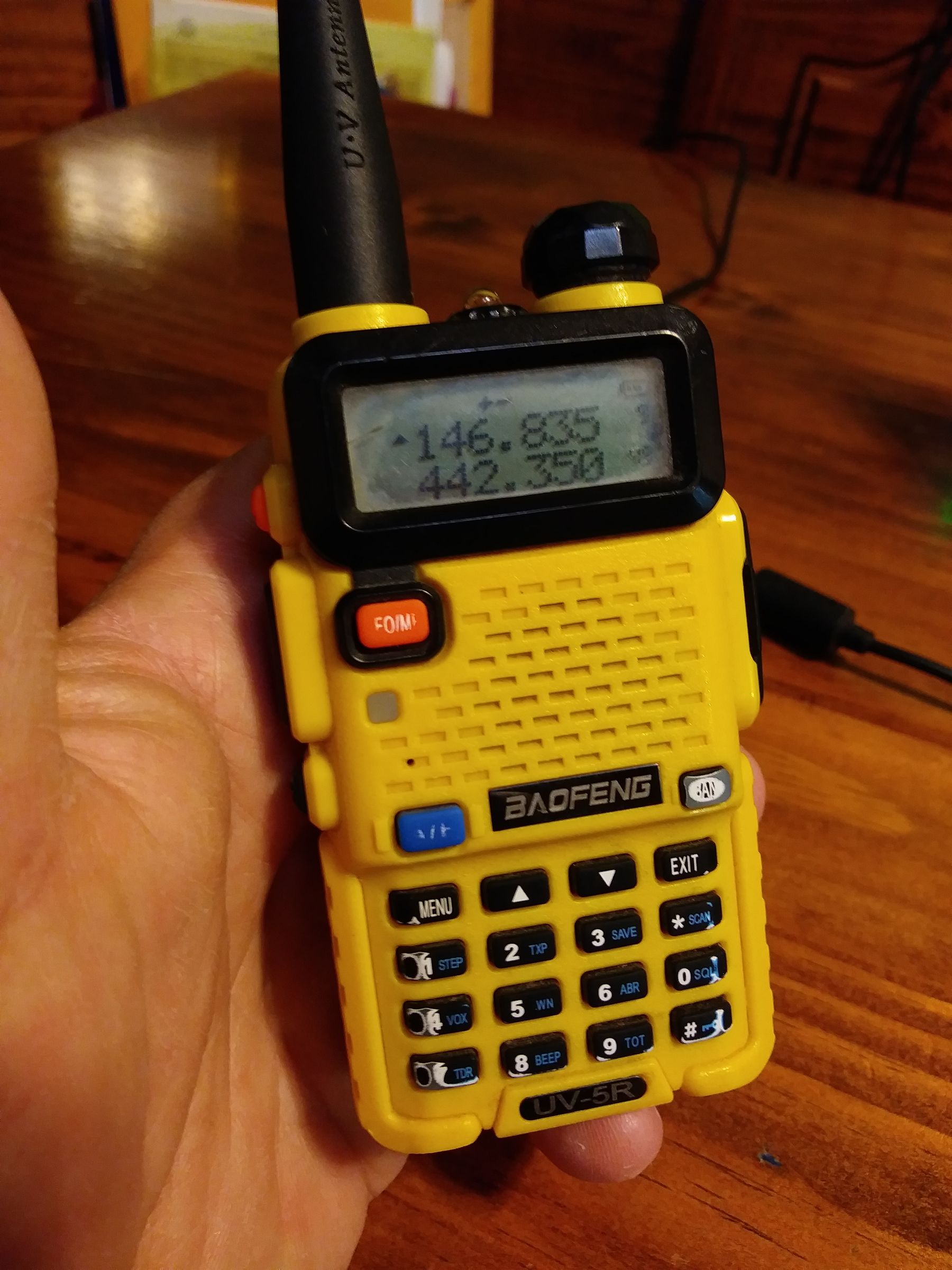 How to Fix a Scratchy Volume Control on a Baofeng UV5R Amateur Radio