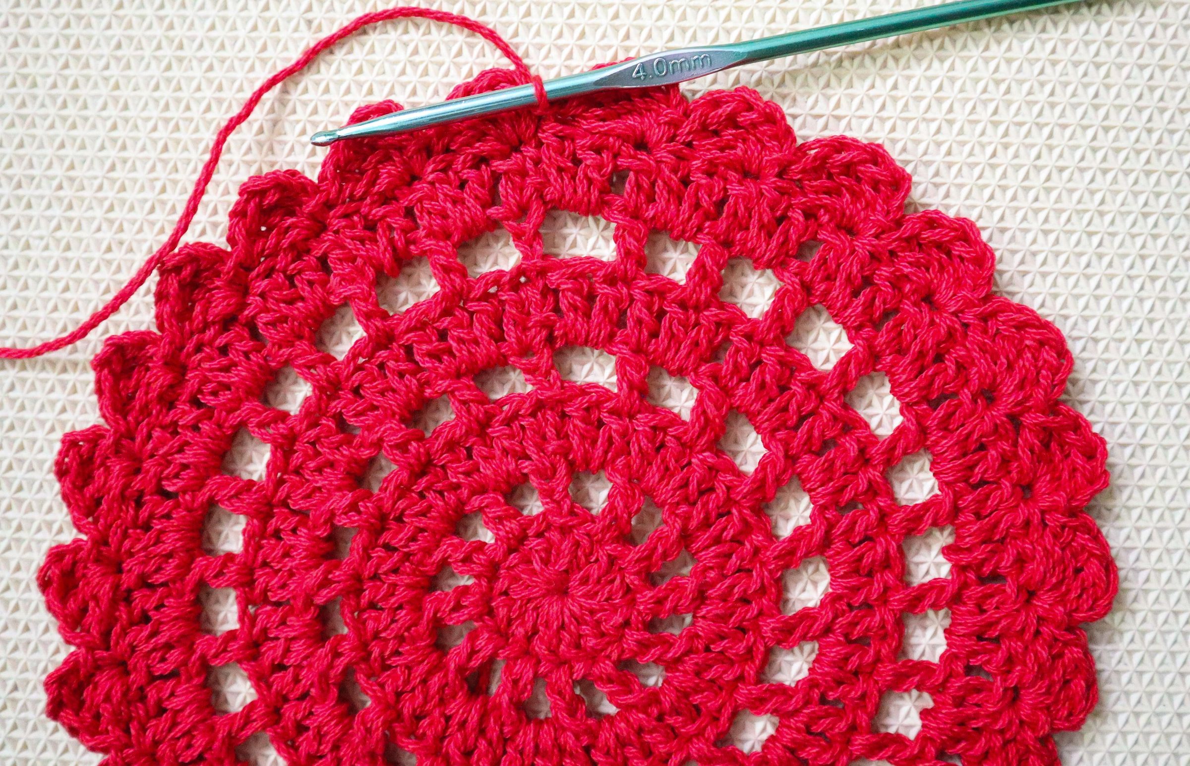 How to Make Easy Crochet Christmas Placemats : 9 Steps (with Pictures