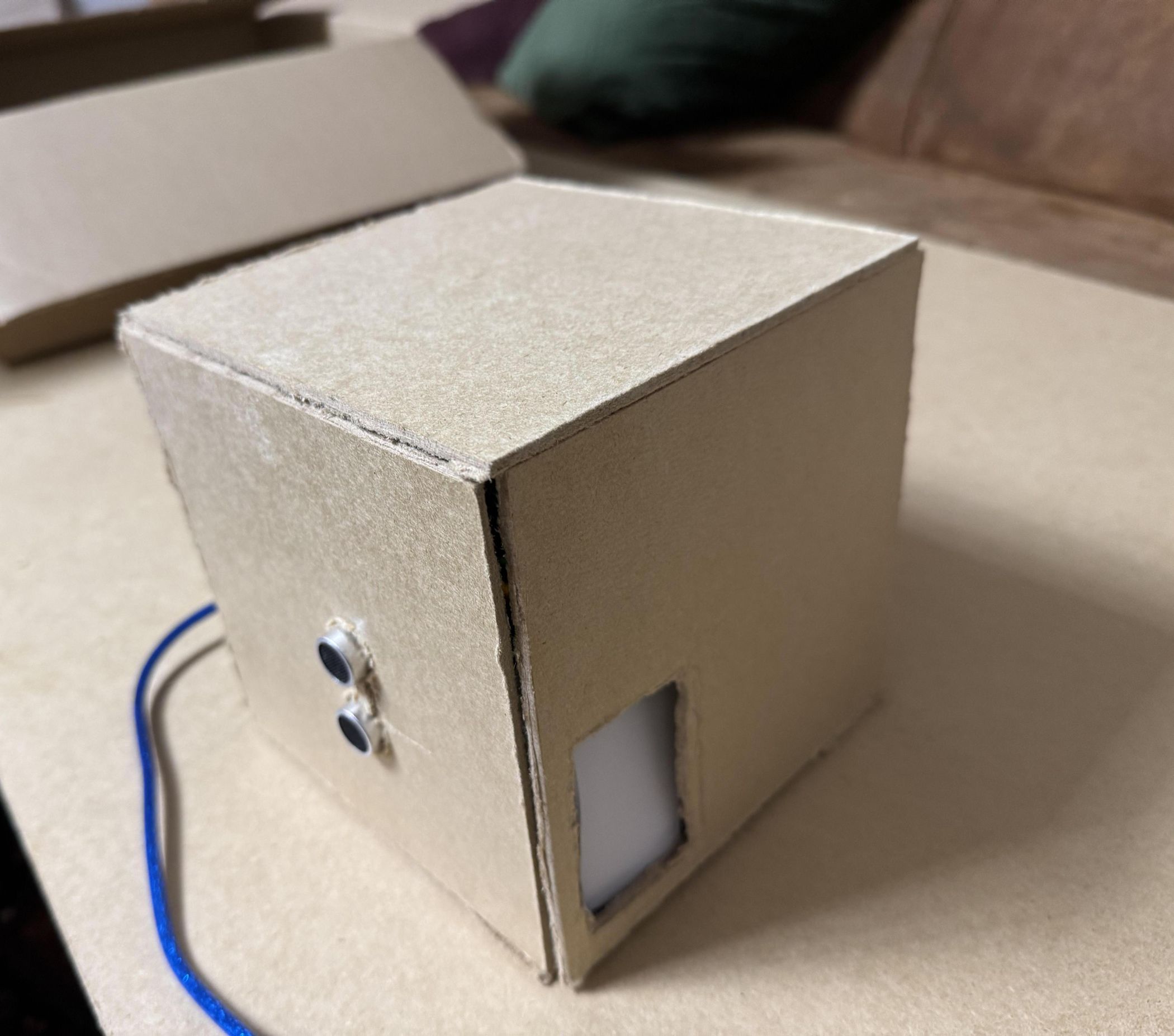 Mini Box/House With Automated Door : 4 Steps - Instructables