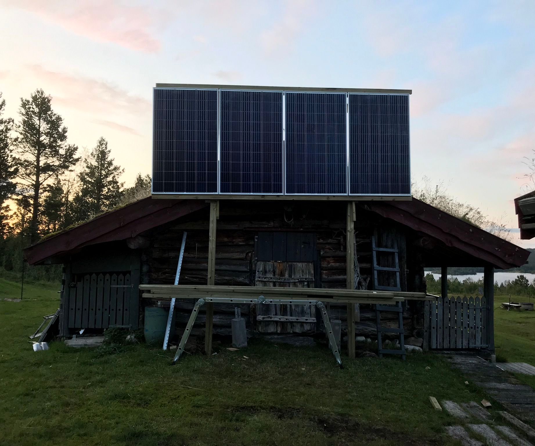 Large Solar Panel Wall Mount With Tilt