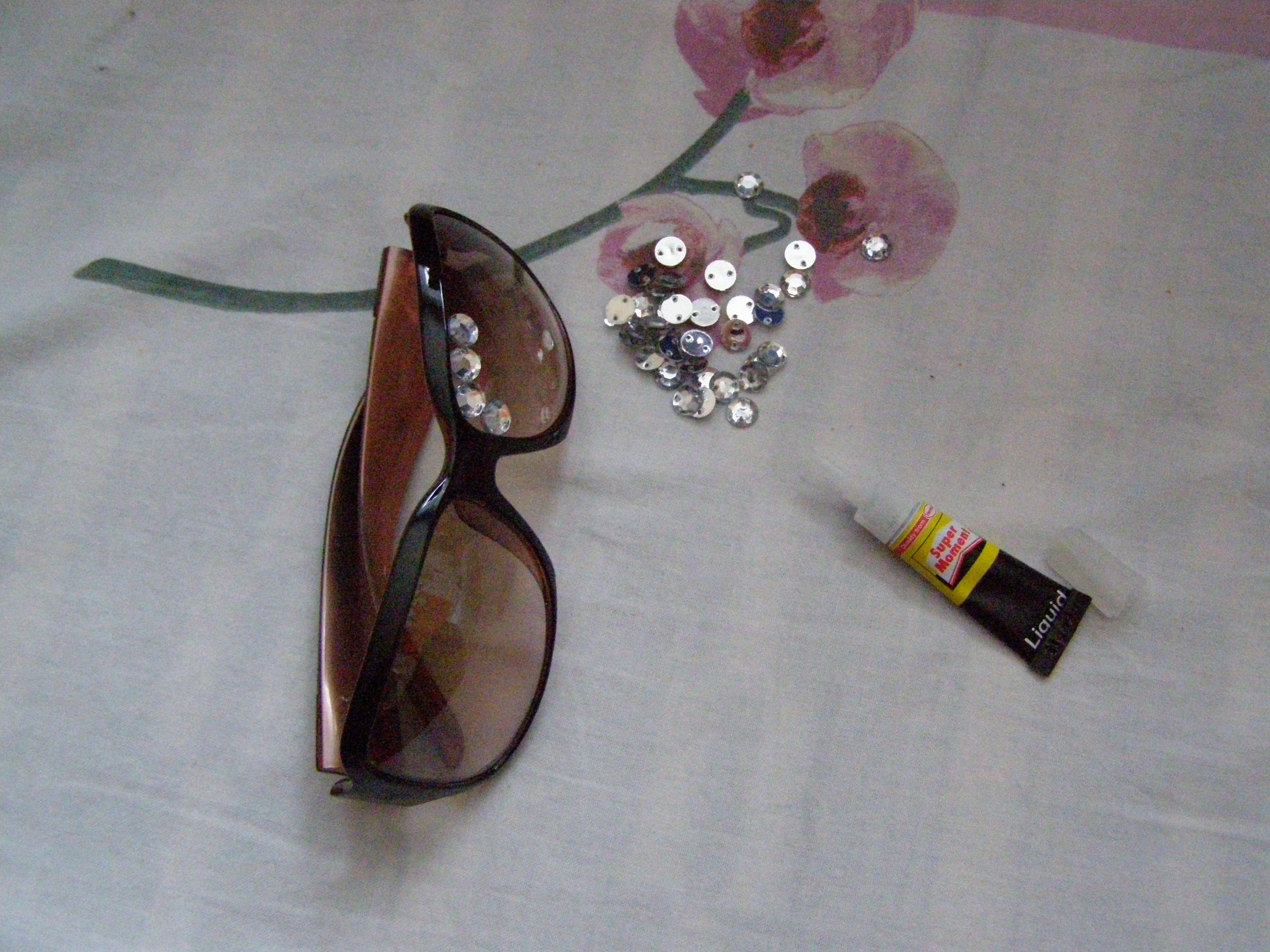 Easy Lady Gaga Style Sunglasses