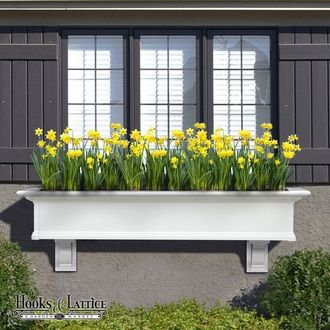 The Self Watering Flower Boxes Is Better for People With Busy Schedules