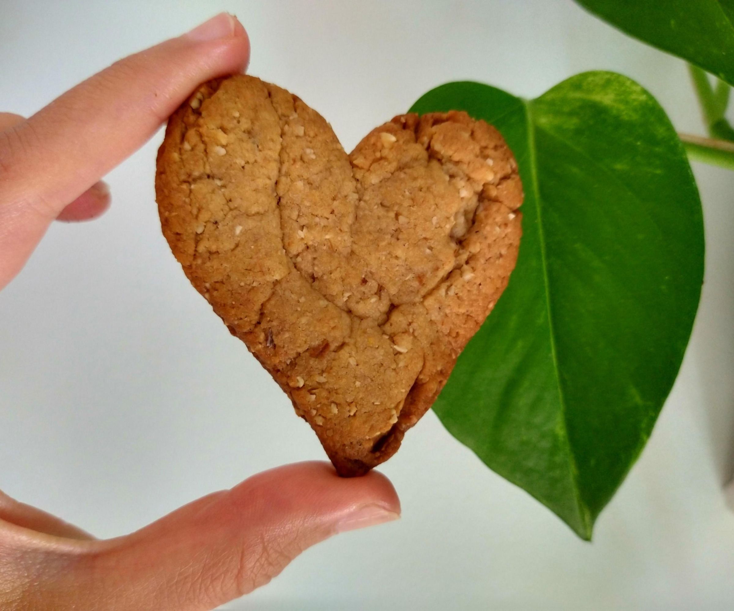 Walnuts Cookies With Almond Flavour 
