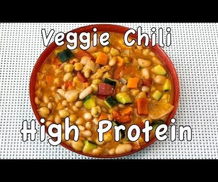 High Protein Veggie Chili - MealPrep Friendly 