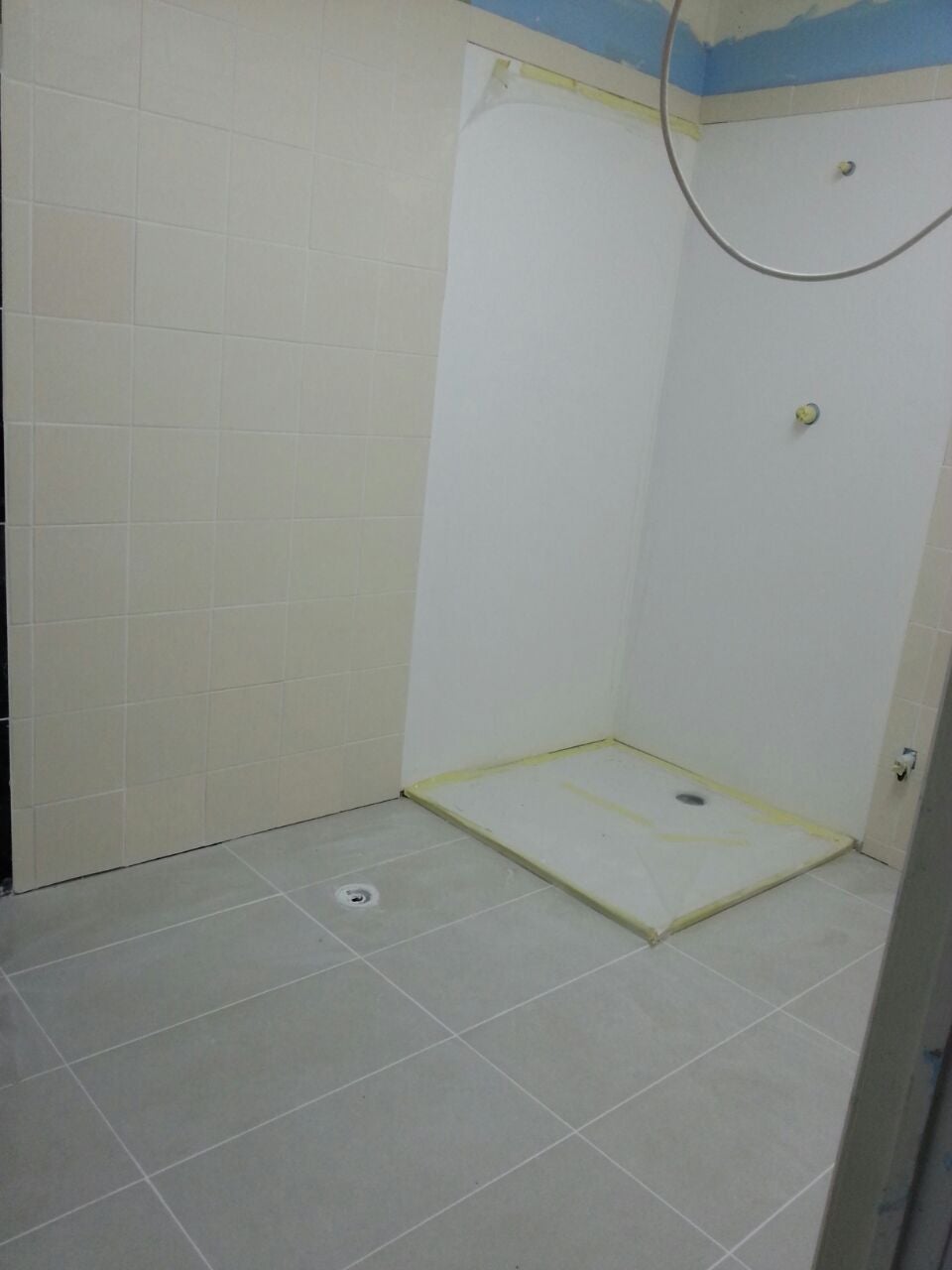 FLOOR AND WALL TILING