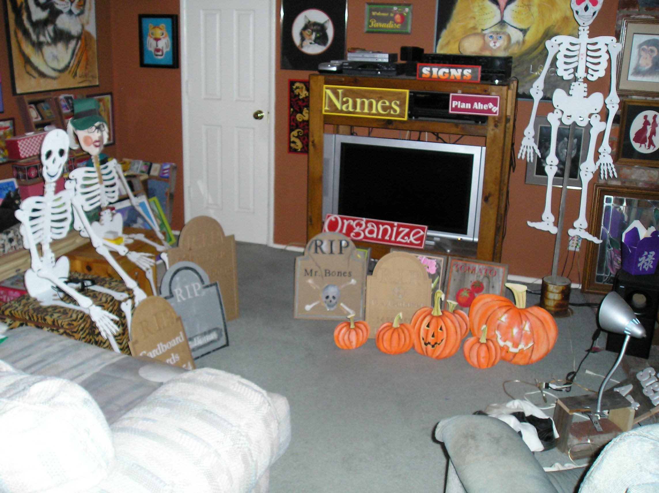 Holiday Decorations:Christmas, Halloween, Thanksgiving
