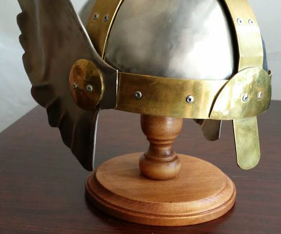 Easy Helmet Stand