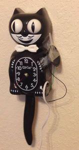 Make a Digital "meow" From Analog Clock  