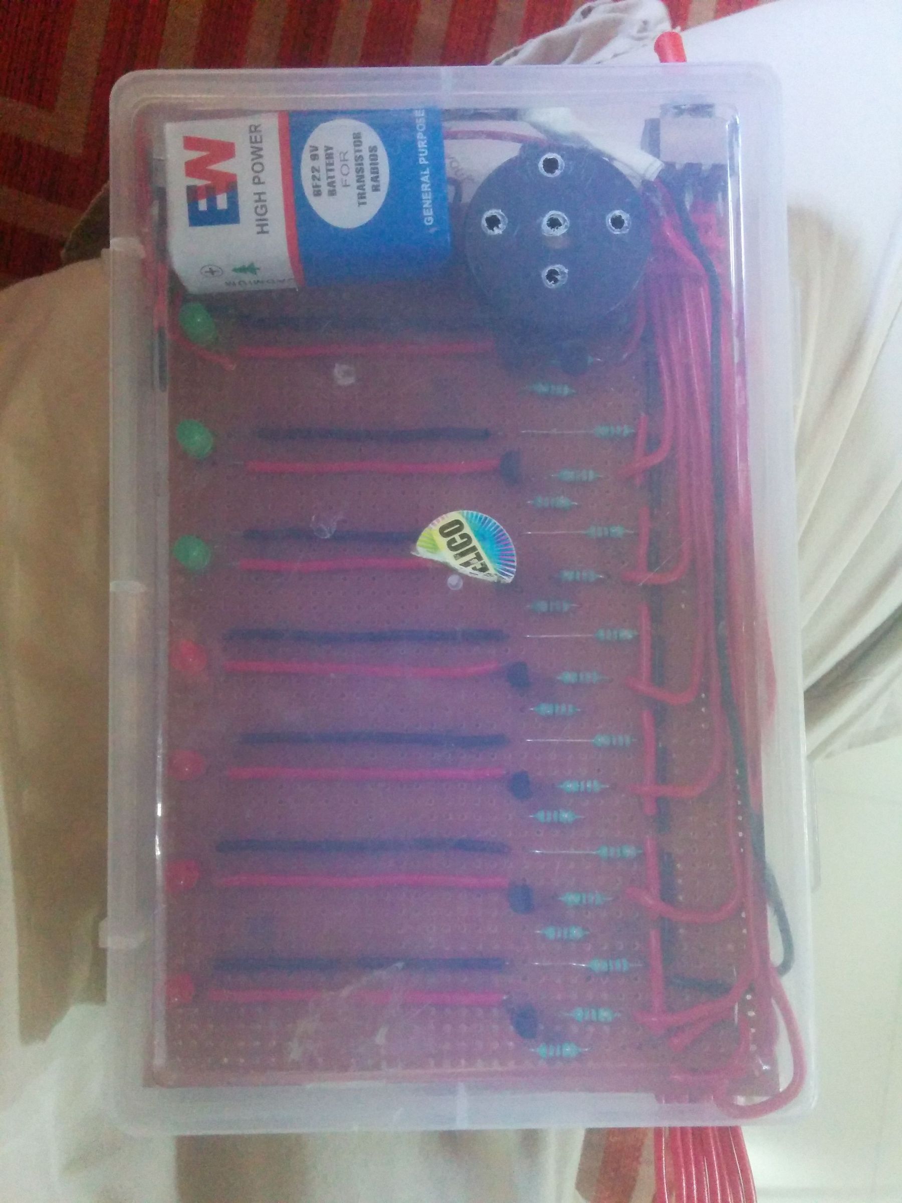 Cheap,portable and Easy Water Level Indicator