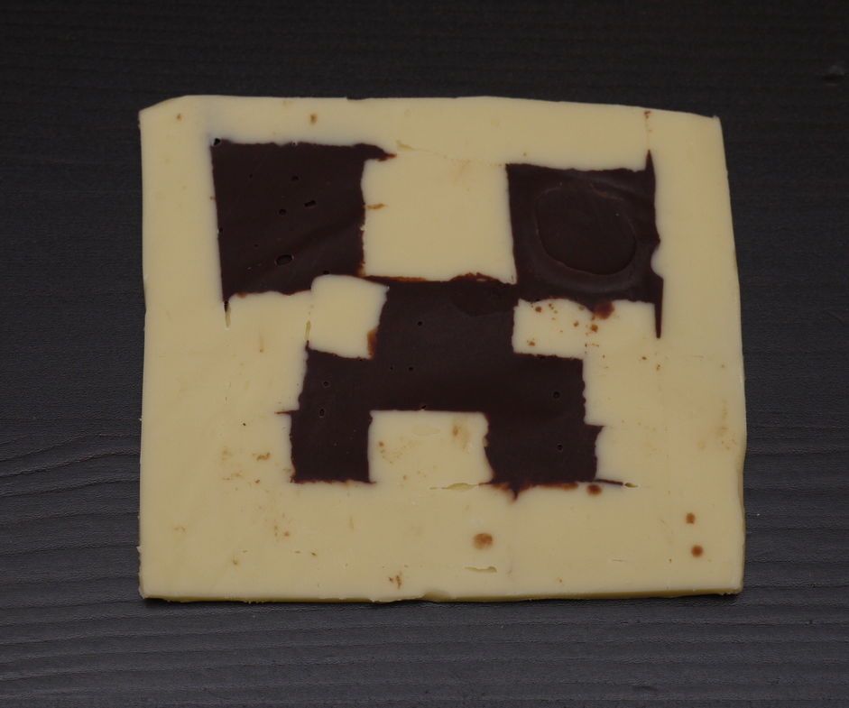 Chocolate Mosaic Creeper Head