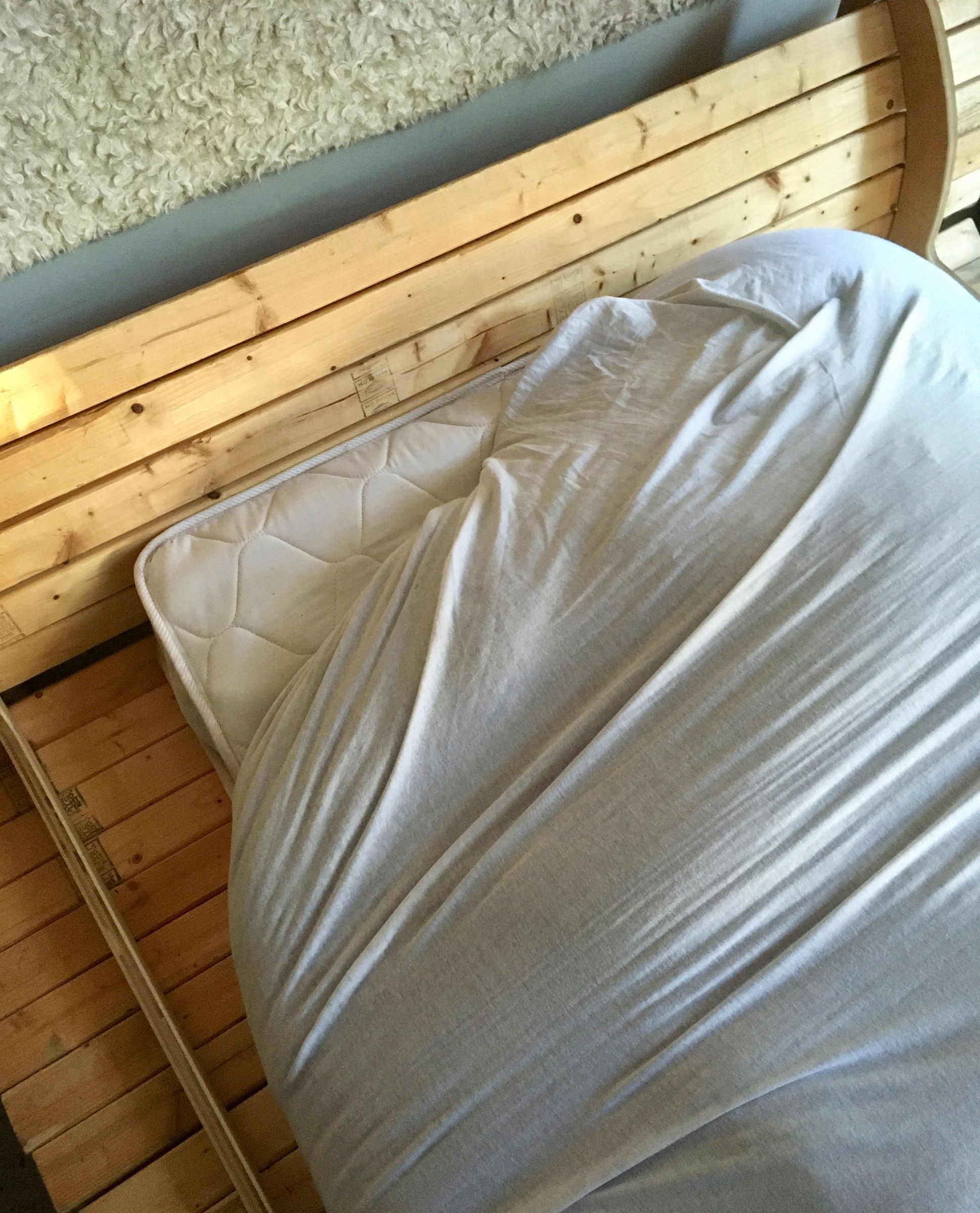 Make Your Own Mattress (out of Your Old Mattress or Any Other Soft Base Material) 8 Steps