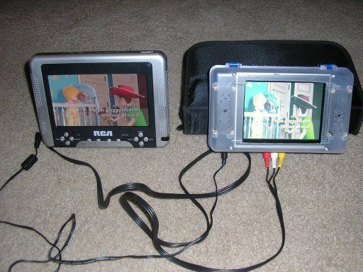 Add a third LCD to your portable screen DVD player