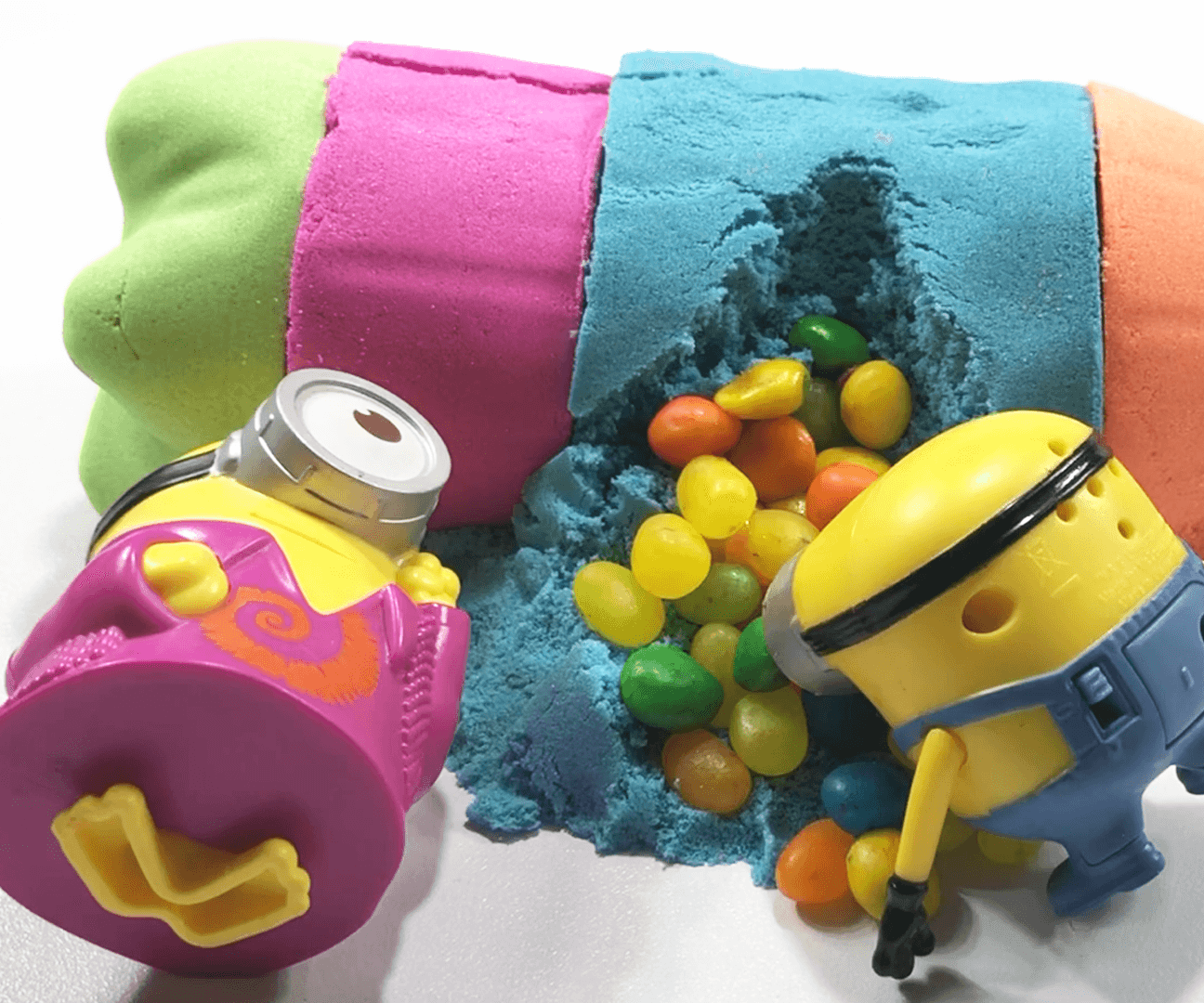 How to Make Kinetic Sand Bottle Flowing Candy Out