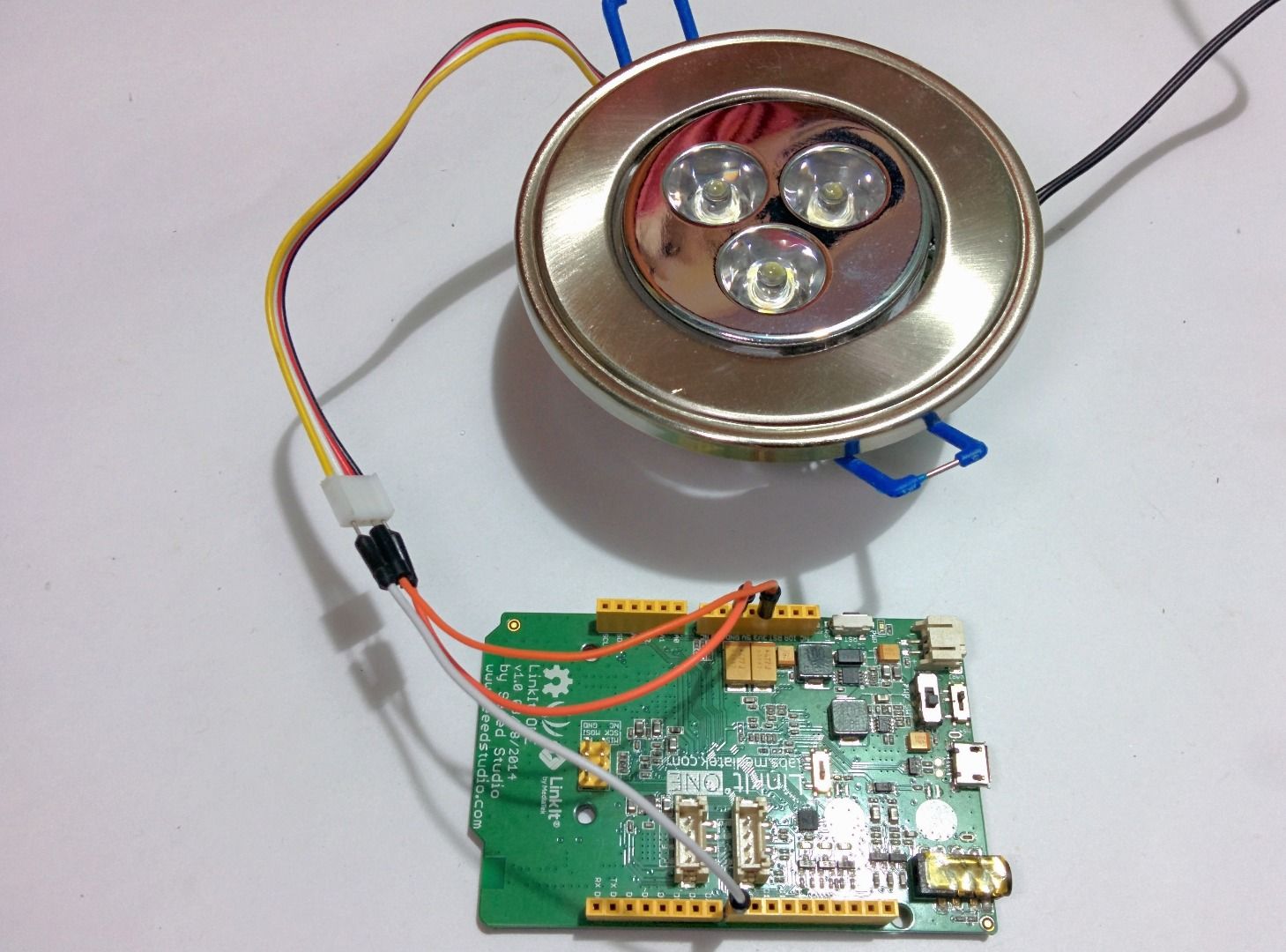 Controlling High Voltage Devices With LinkIt One 6 Steps Instructables