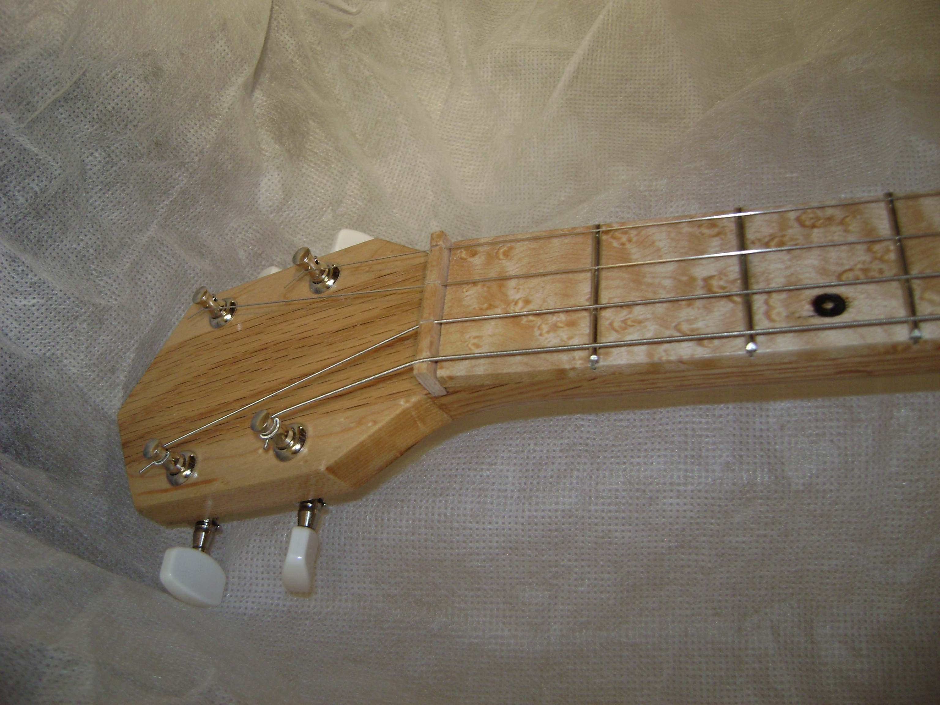 4 String Electric Cigar Box Guitar Instructables