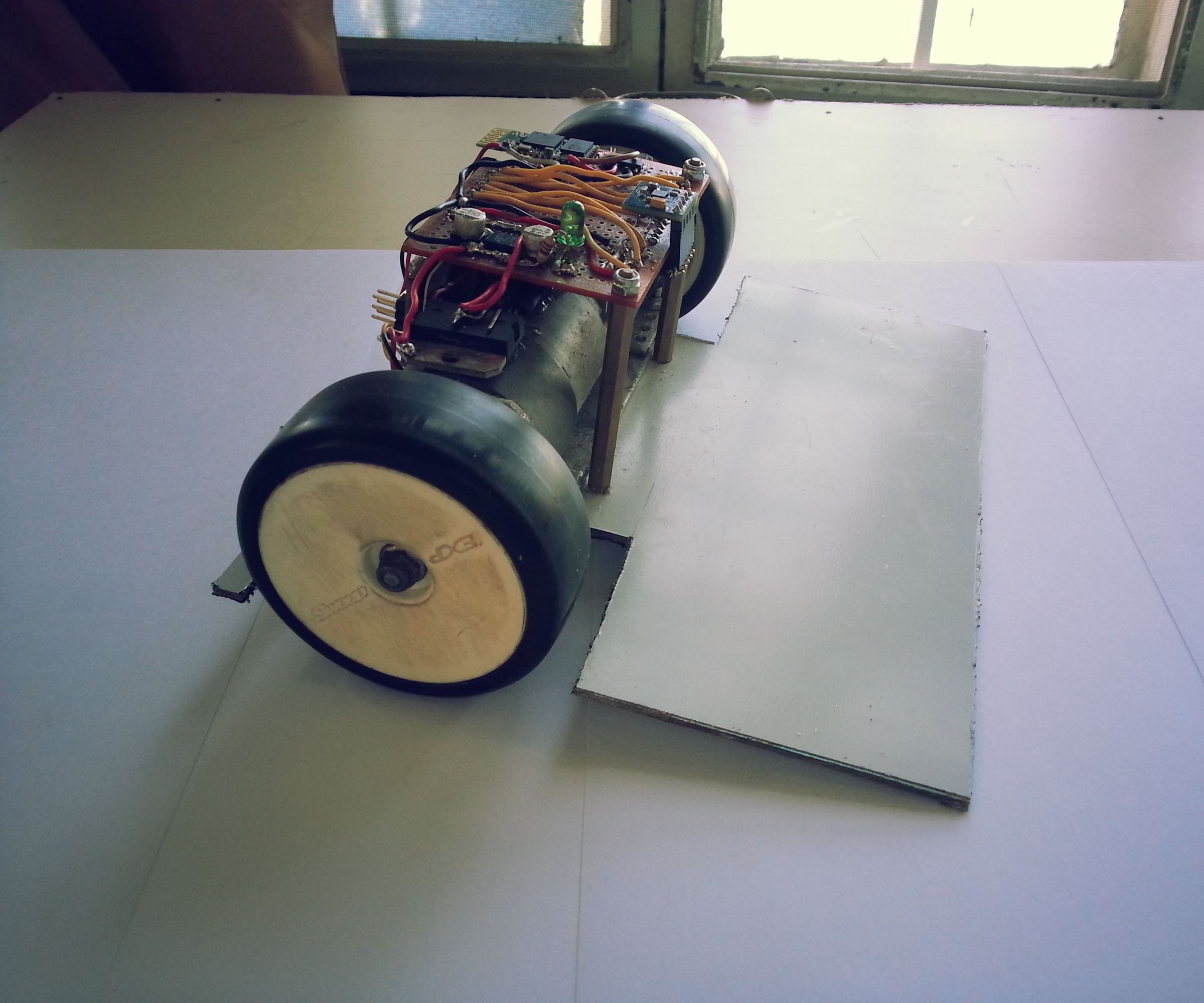 DIY Multipurpose Robot (Sumobot, Spybot, Mazebot, Bluetooth...)