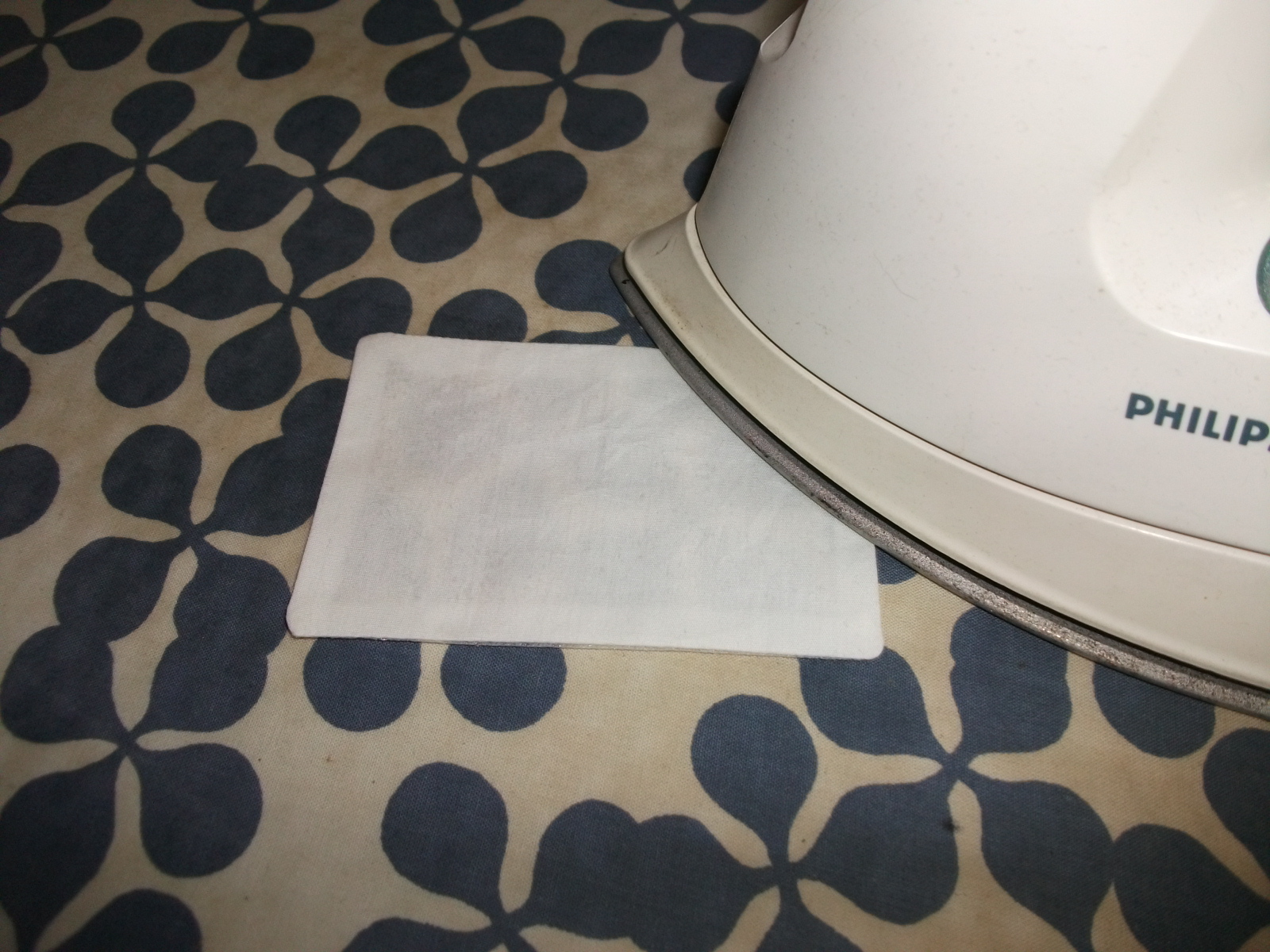 Quilting Basics Muslin and Dryer Sheet Quilt Label 3 Steps