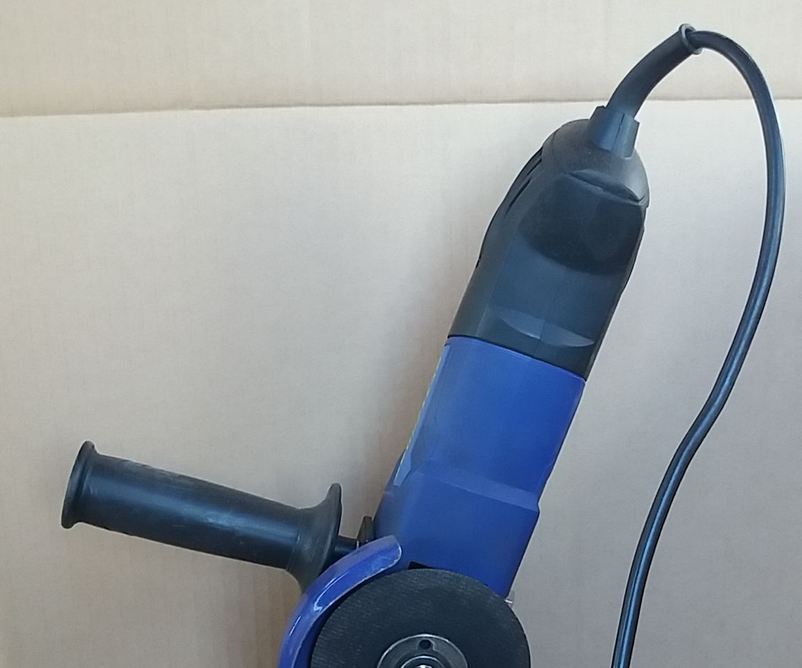  Mobile Base for Your Angle Grinder