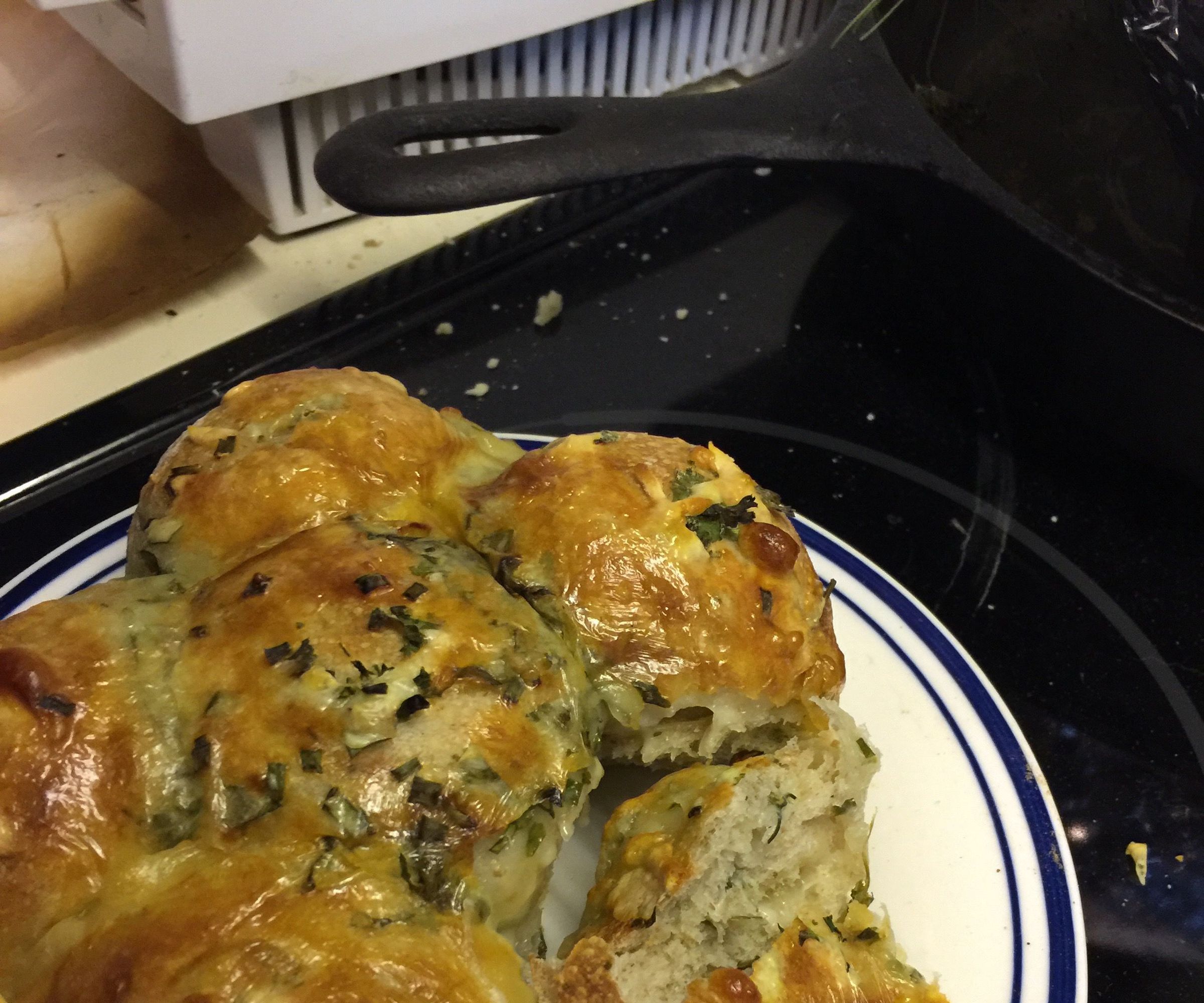 Cheesy Herb Buns