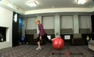 Foot Ball Lunges With Stability Ball