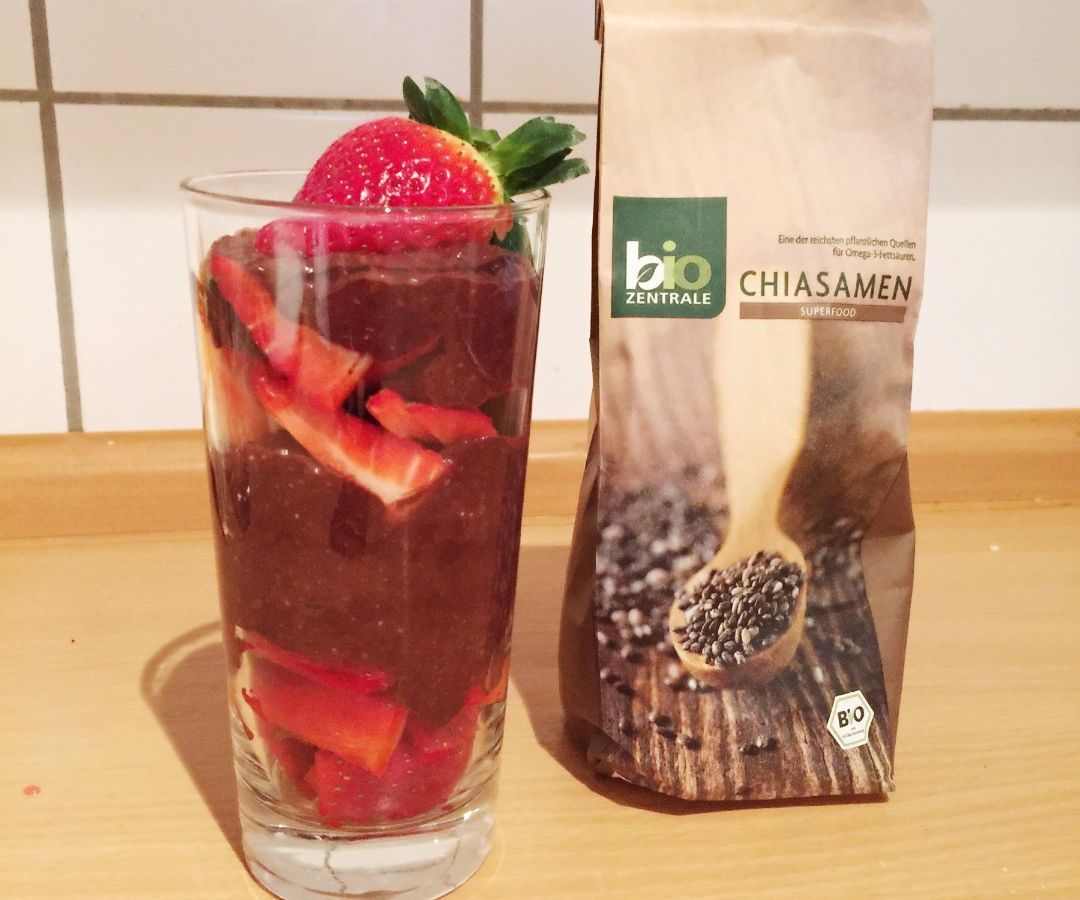 How to Make (EASY) Decadent Chocolate Chia Seed Pudding