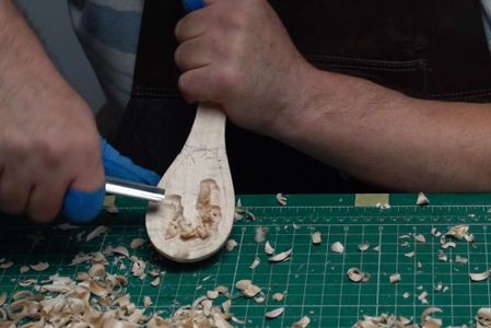 How to Carve a Spoon: Wooden Spoon Whittling Guide : 6 Steps ...