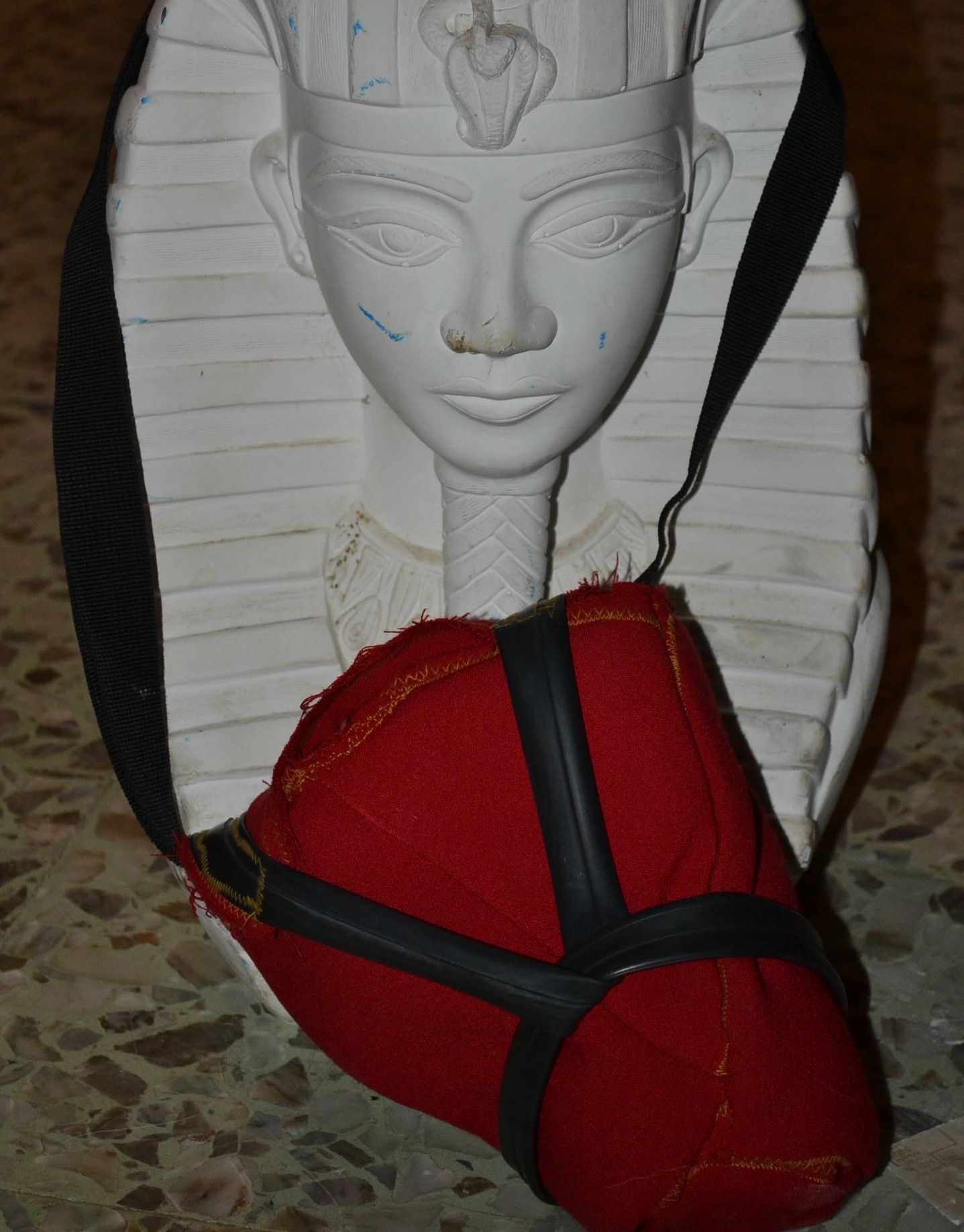 SMALL AND CHEAP SCRAPS CAMERA BAG