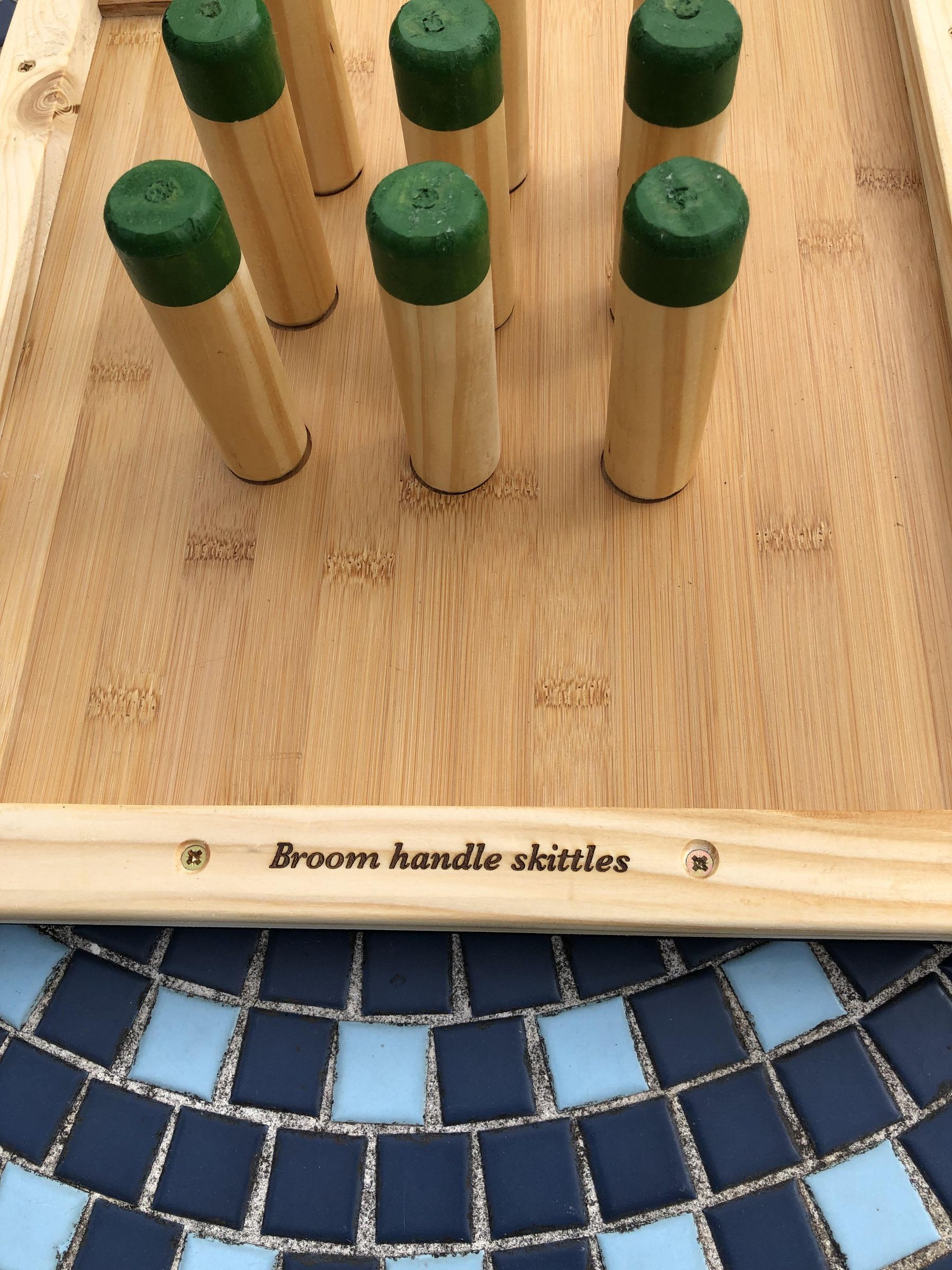 Broom Shaft Bar Skittles for the Garden 5 Steps (with Pictures
