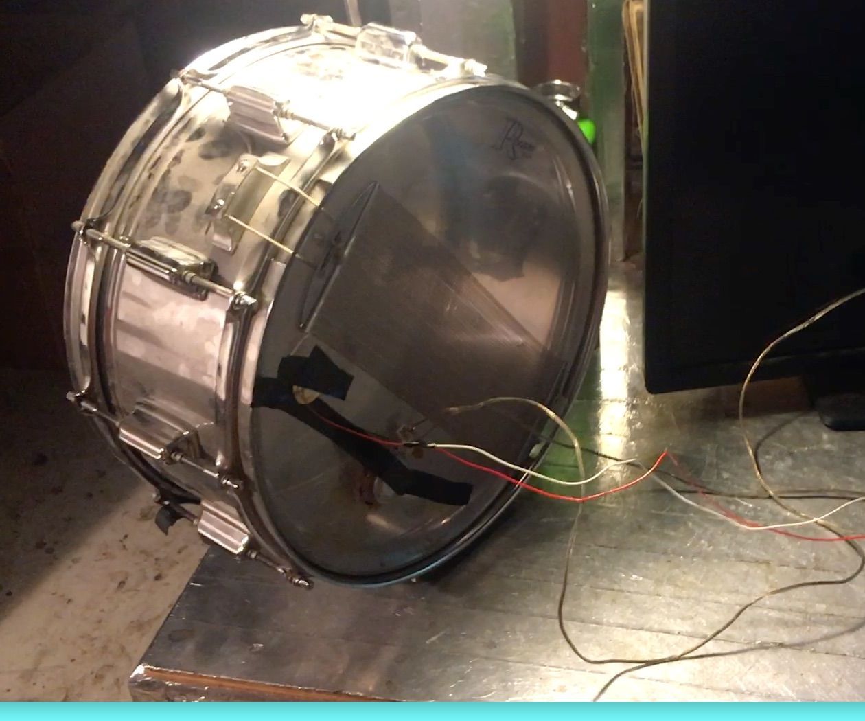 Acoustic Feedback System With Snare Drum (or Any Other Object)