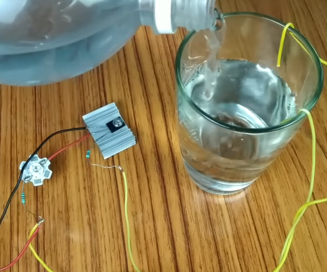 Water Level Alarm Using Transistor!!!