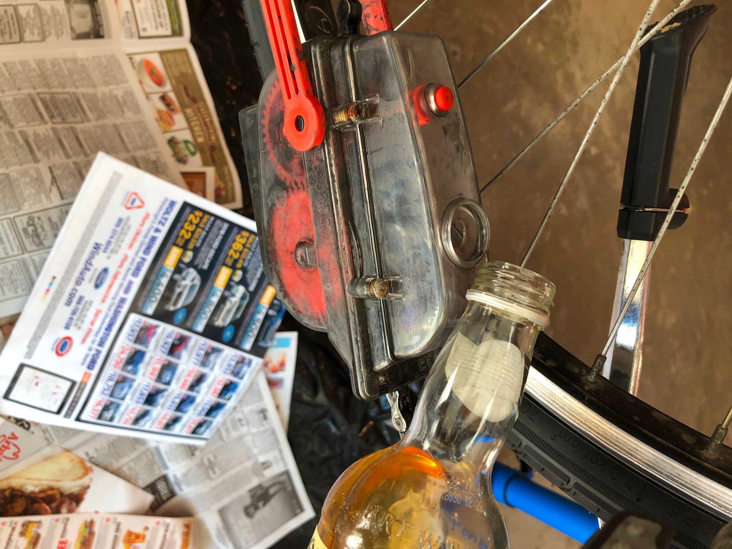 Cleaning a Bicycle Chain With "Eternal" Kerosene. (Includes the