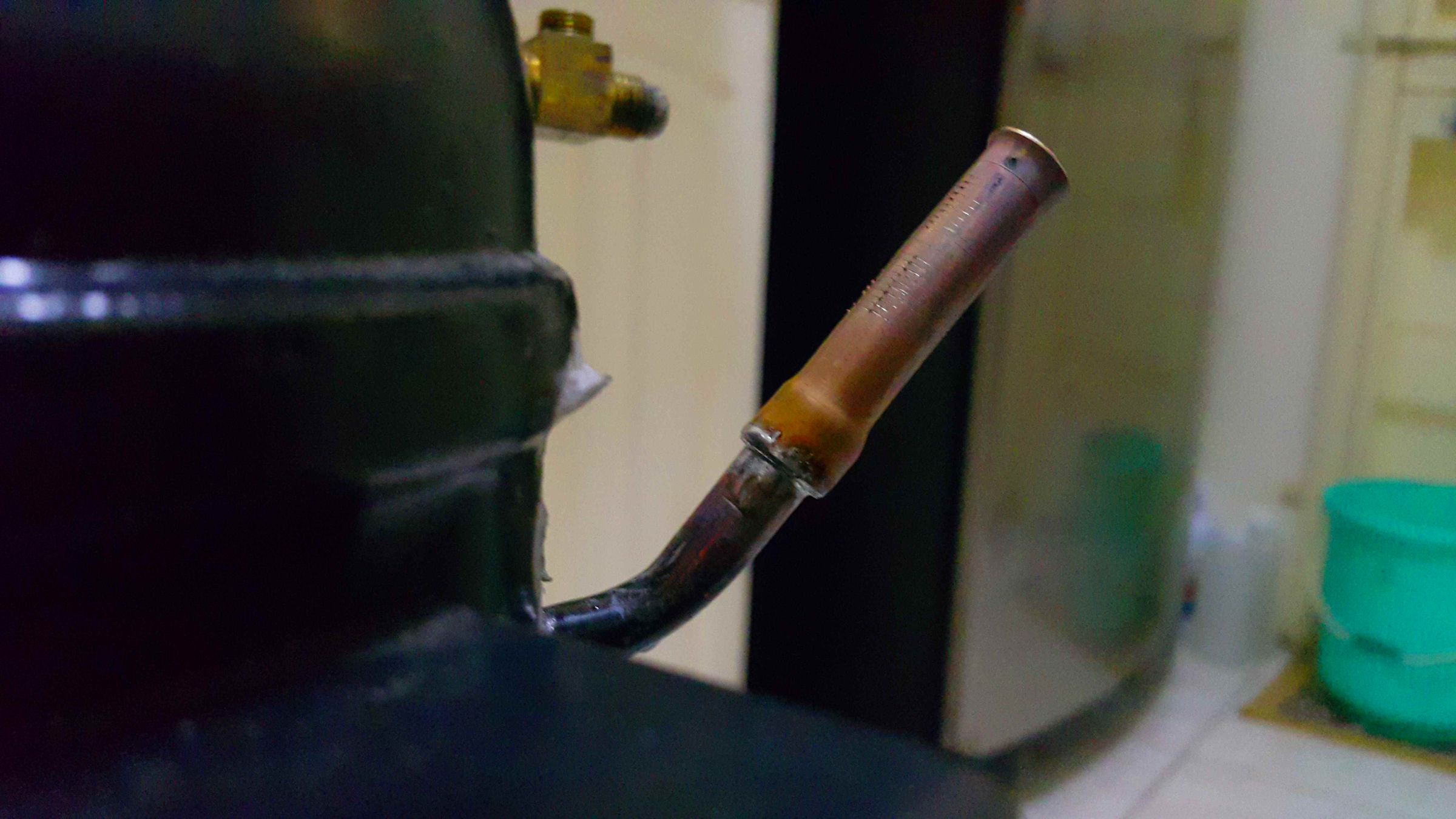 Repairing a Broken Refrigerant Line. 7 Steps (with Pictures