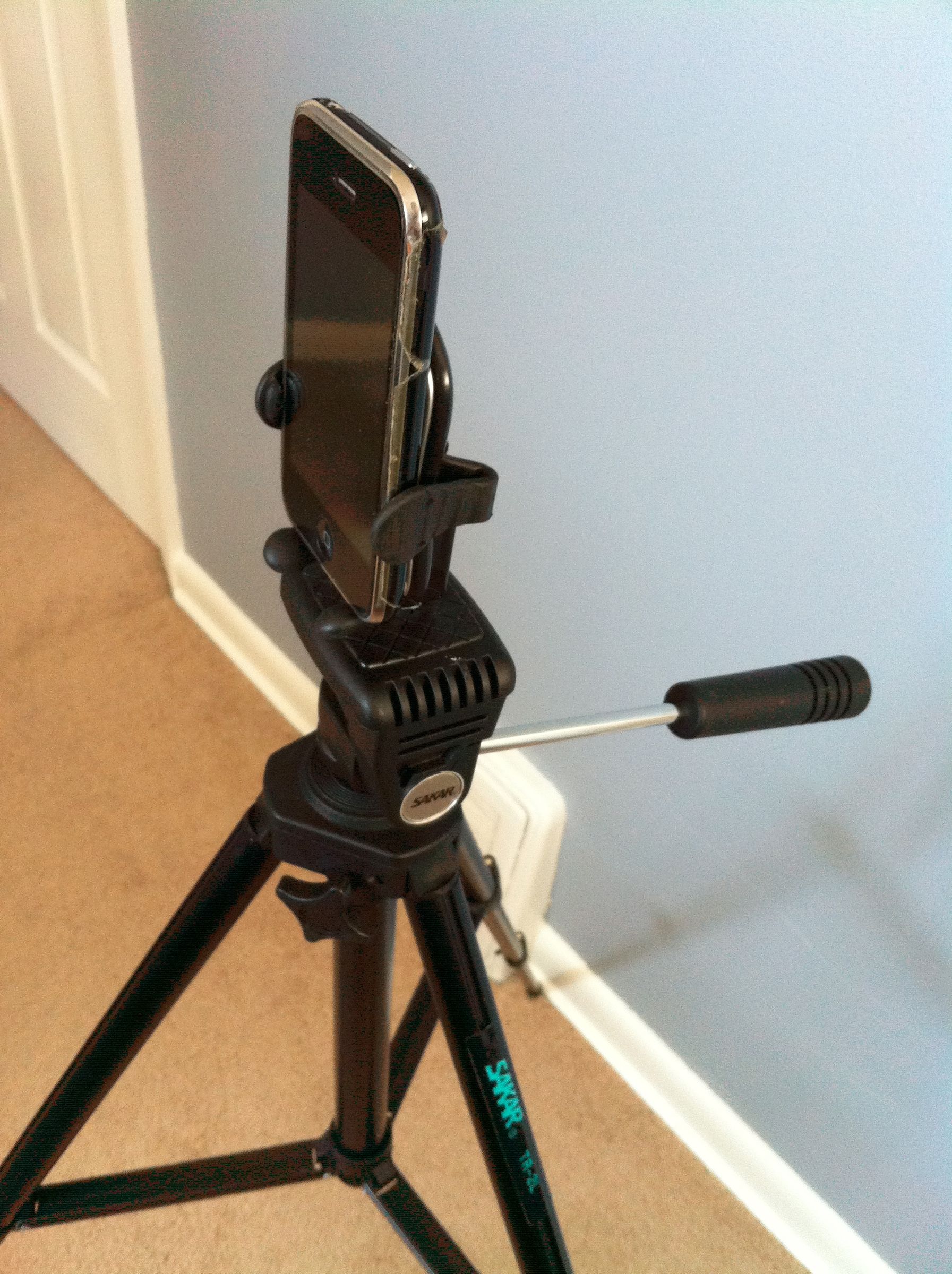 DIY iPhone / Smartphone Tripod connector