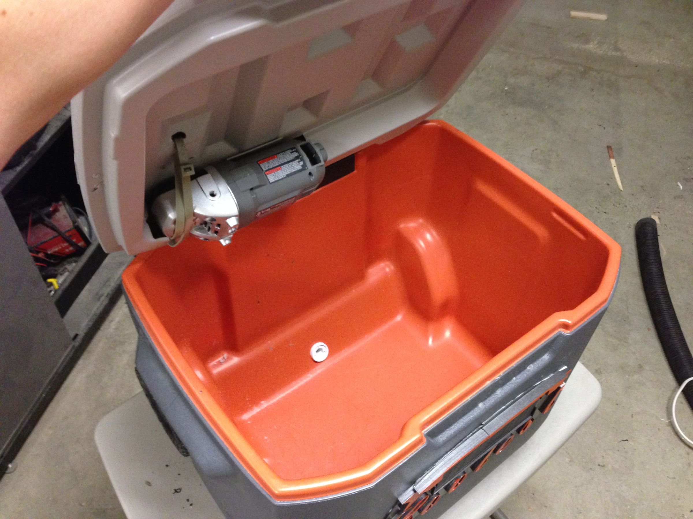 Cooler With Blender, Speaker & More 12 Steps (with Pictures