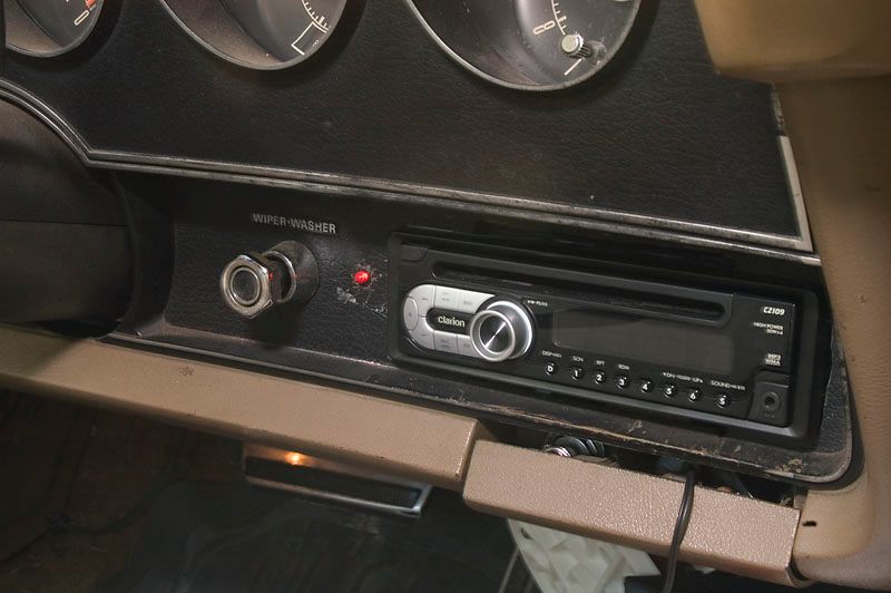 Faux Car Alarm With Flashing LED