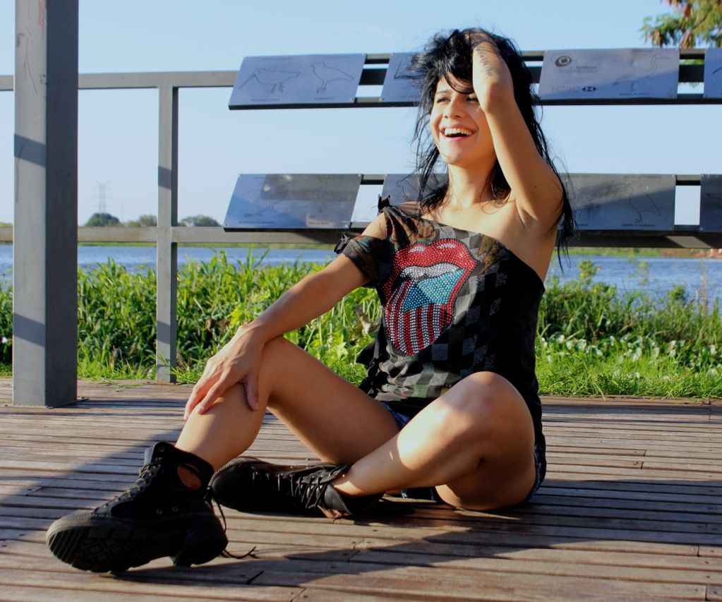 DIY No Sew One Shoulder Shirt 