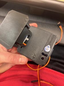 Inserting Servos (legs)