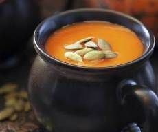 Easy Halloween Pumpkin Soup 
